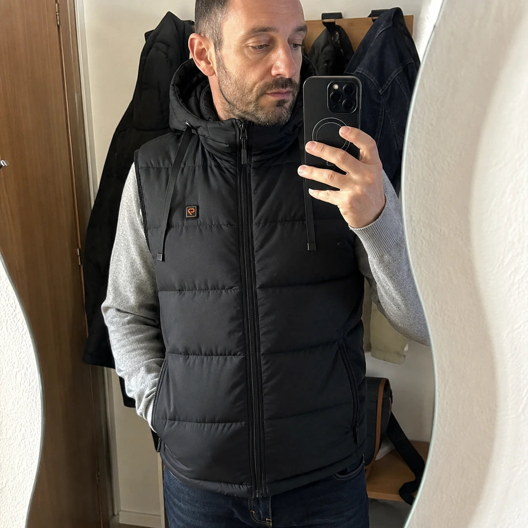 Photo client portant 9HEAT Nova V7 - Gilet chauffant à capuche Unisexe