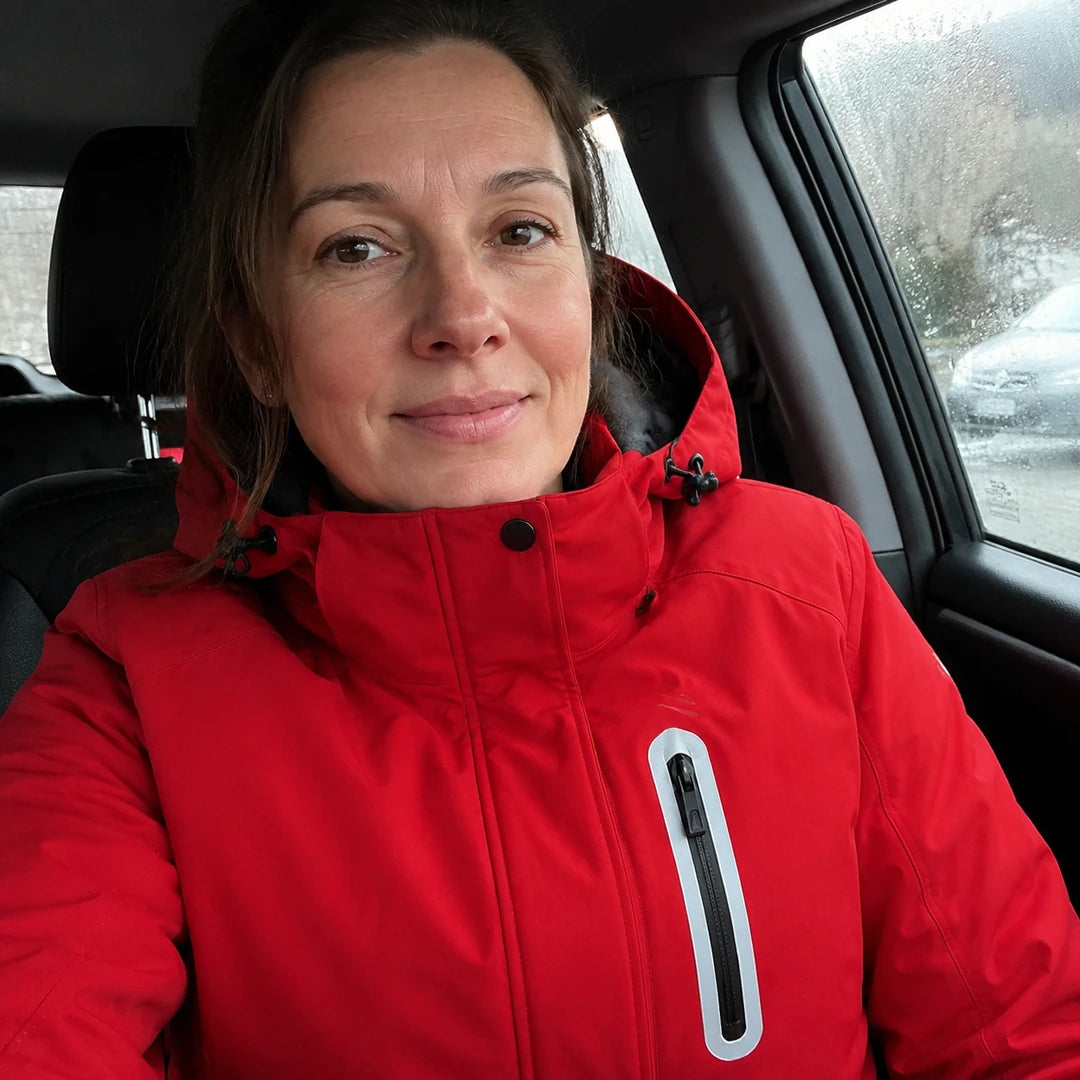 Photo client portant 9HEAT Summit 9 - Parka chauffante Femme