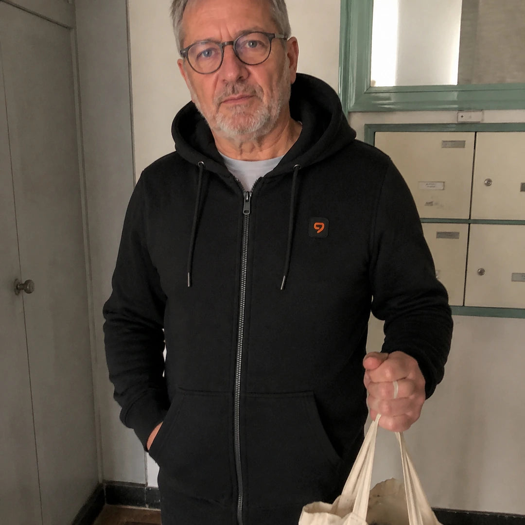 Photo client portant 9HEAT Zip 6 - Sweat zippé chauffant Homme